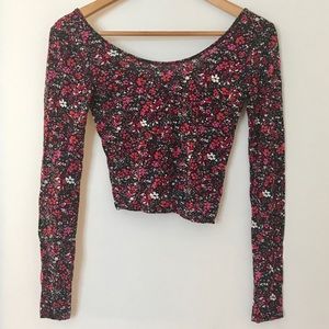 super cute map to mars long sleeve floral crop top